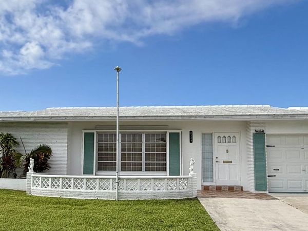 8304 NW 59th Street, Tamarac, FL 33321