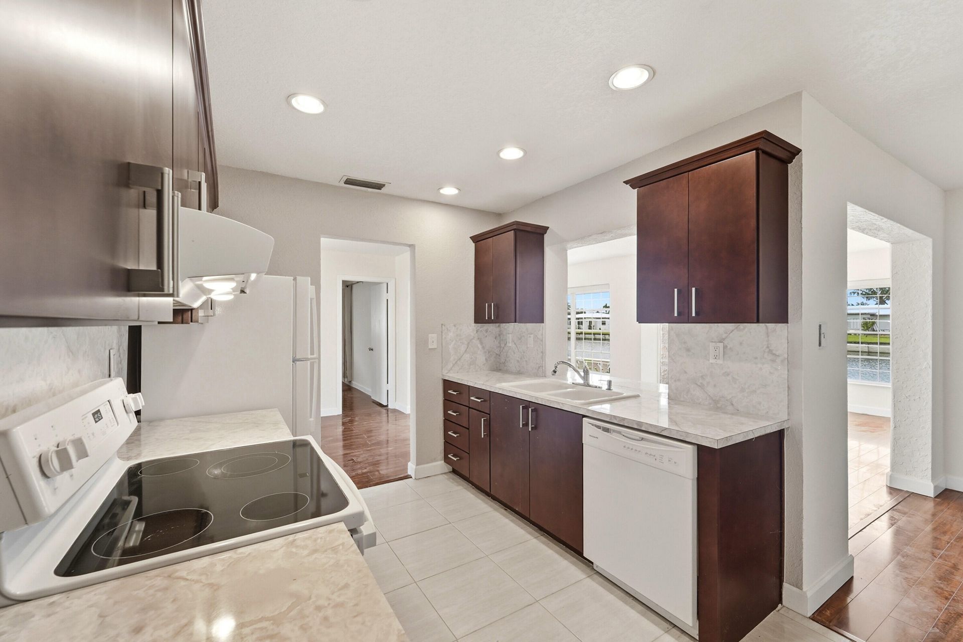 8304 NW 59th Street, Tamarac, FL 33321 Photo