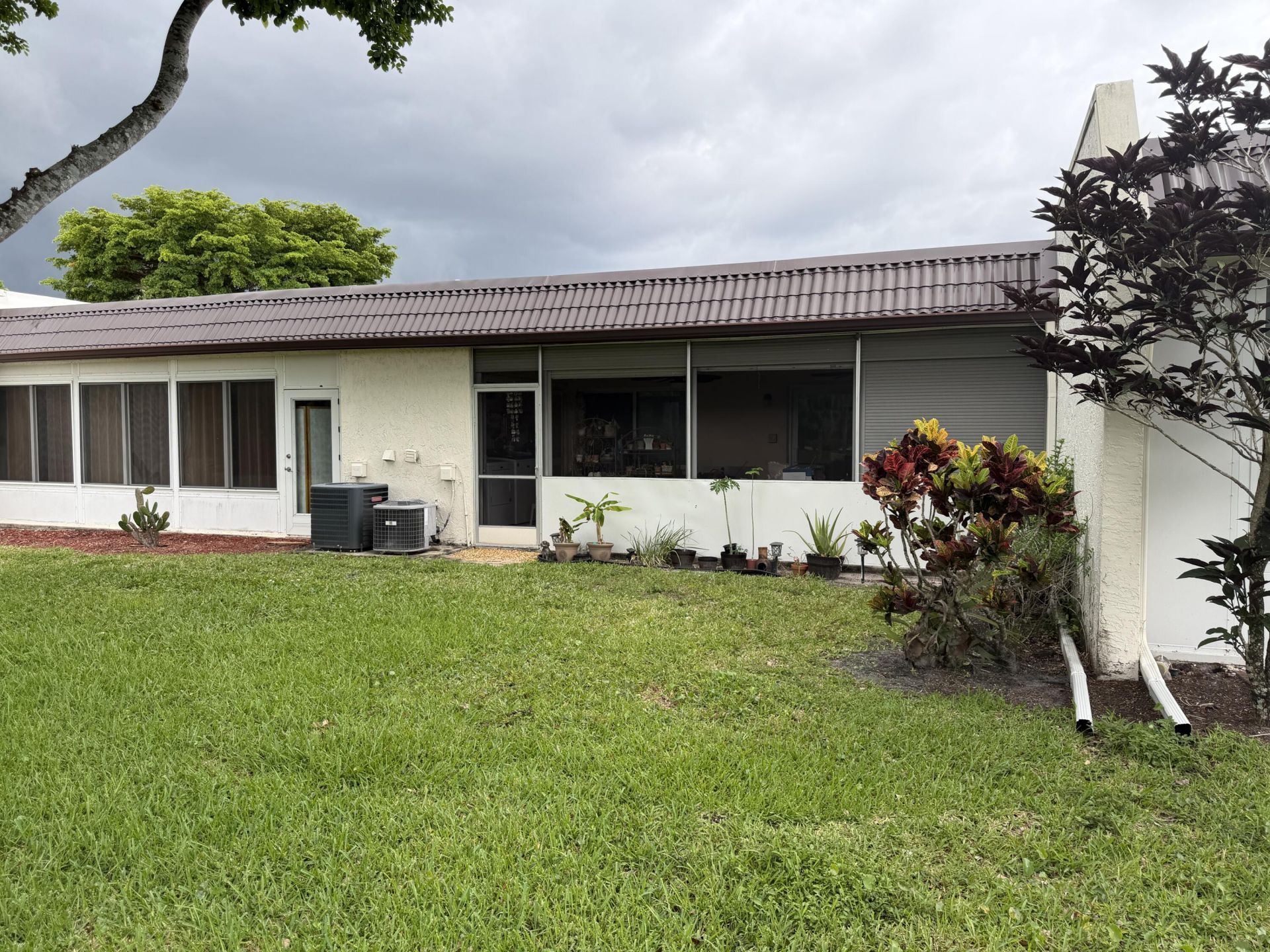212 Lake Susan Lane, West Palm Beach, FL 33411 Photo