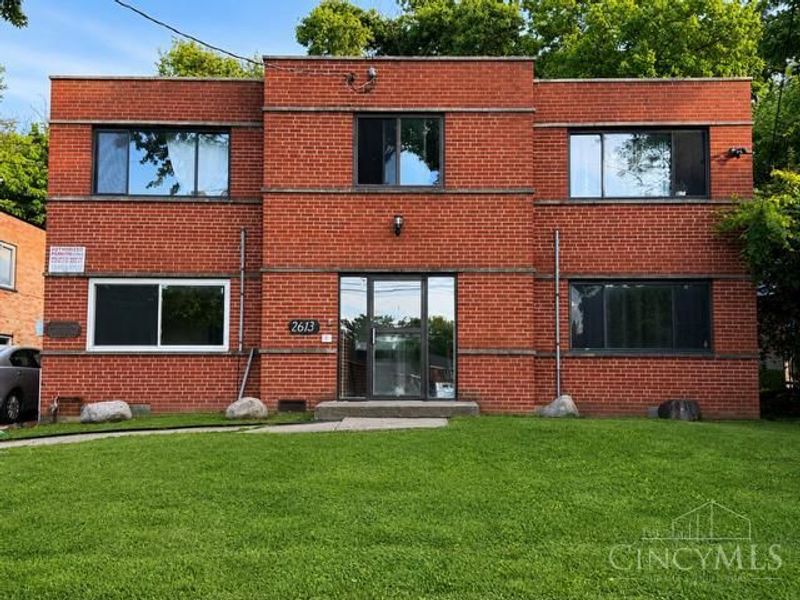 2613 Chesterfield Court, Cincinnati, OH 45239 Photo 1