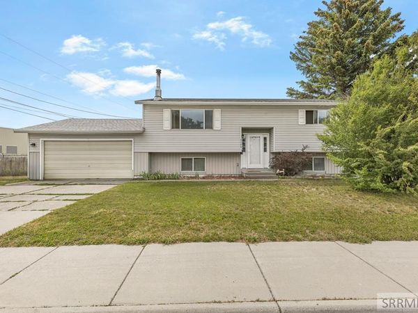2180 S Eagle Drive, AMMON, ID 83406