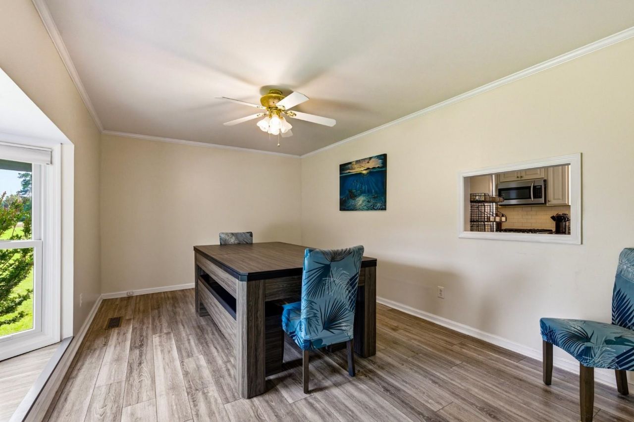 2400 Bay View Dr. Photo 16