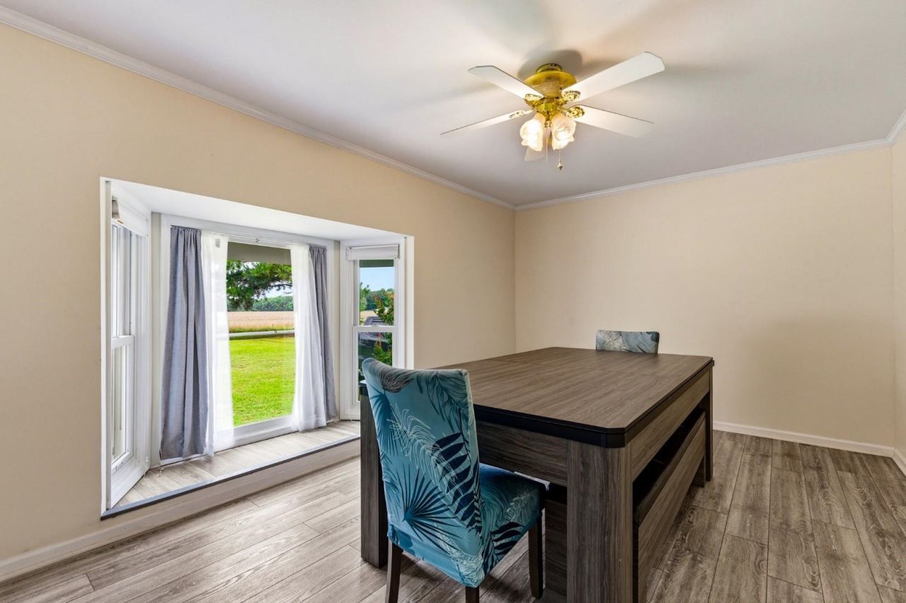 2400 Bay View Dr. Photo 17