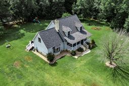 2400 Bay View Dr. photo 4