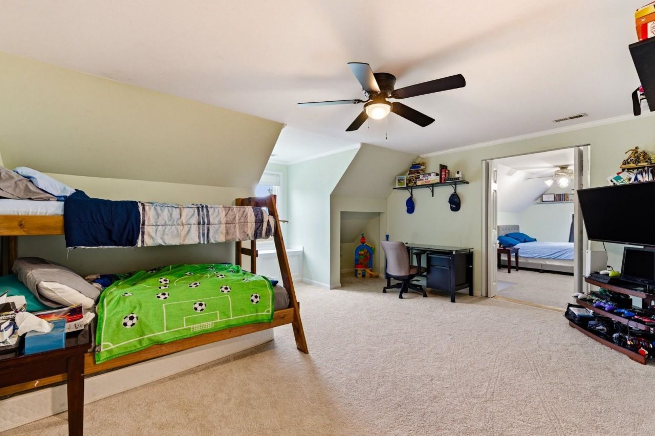 2400 Bay View Dr. Photo 25