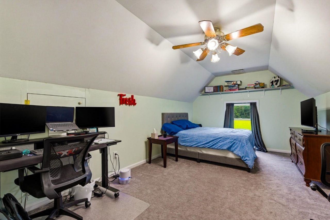 2400 Bay View Dr. Photo 26