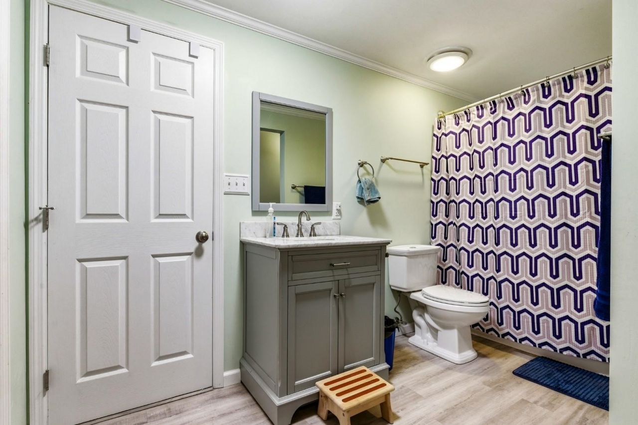 2400 Bay View Dr. Photo 27