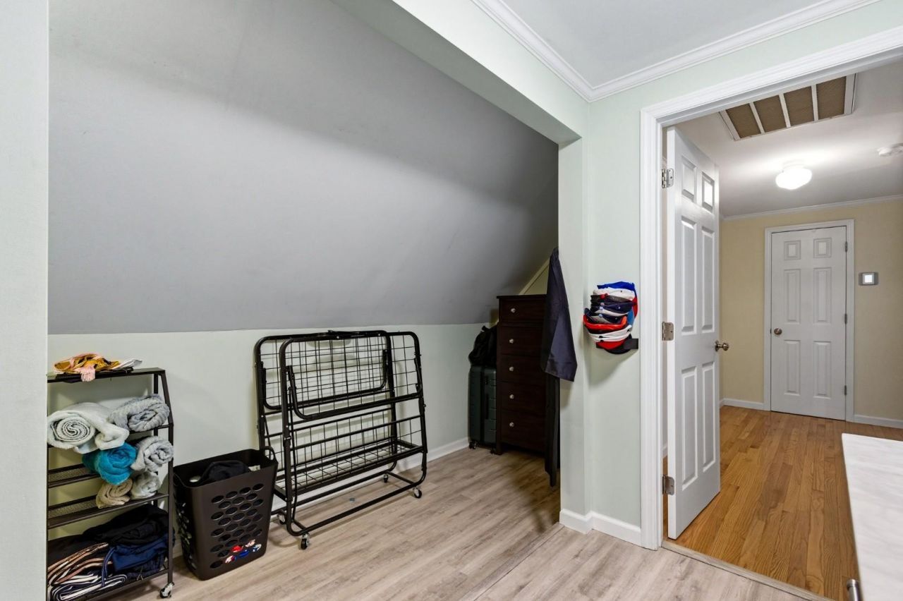 2400 Bay View Dr. Photo 29