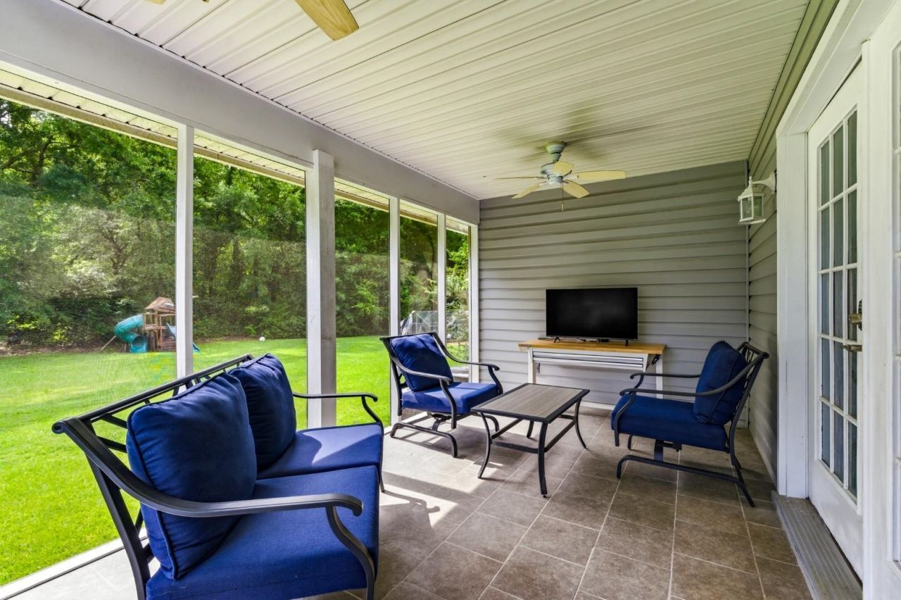 2400 Bay View Dr. Photo 31