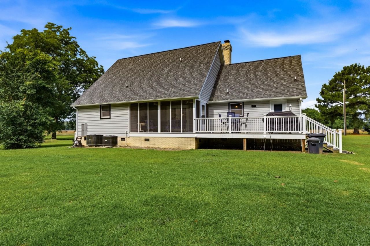 2400 Bay View Dr. Photo 39