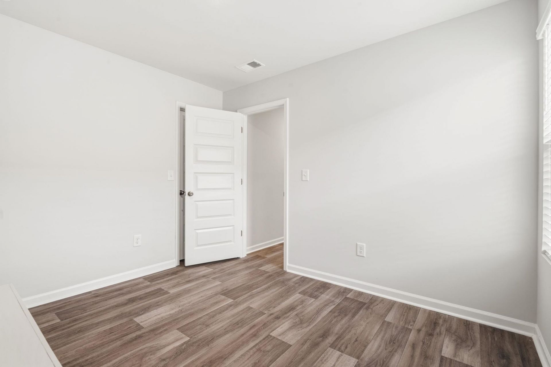 171 Warner Crossing Way  Photo 10