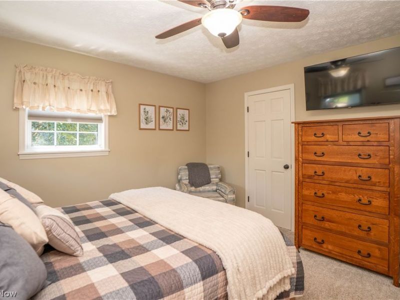 8026 Garnet Avenue NE, Canton, OH 44721 Photo 15