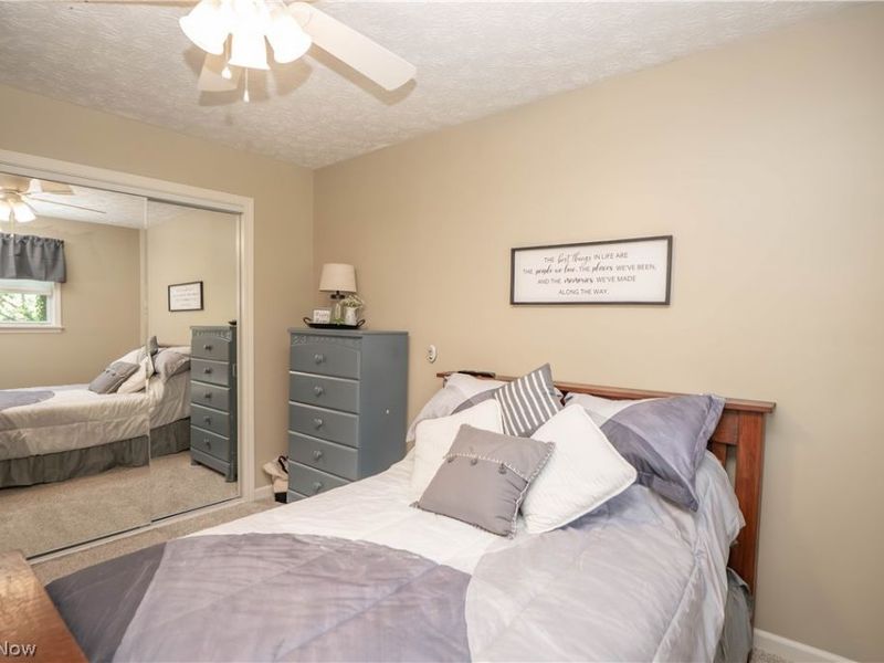 8026 Garnet Avenue NE, Canton, OH 44721 Photo 18