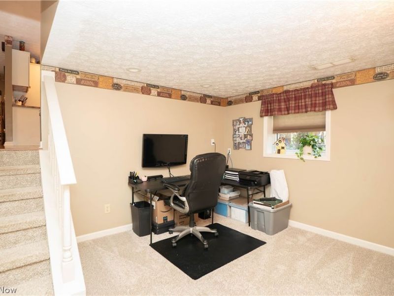 8026 Garnet Avenue NE, Canton, OH 44721 Photo 22