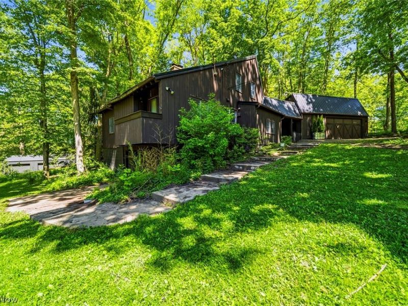 4233 N Forest Ridge Drive , Ashtabula, OH 44004 Photo 2