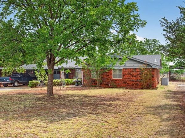 1600 Electra Street, Sayre, OK 73662