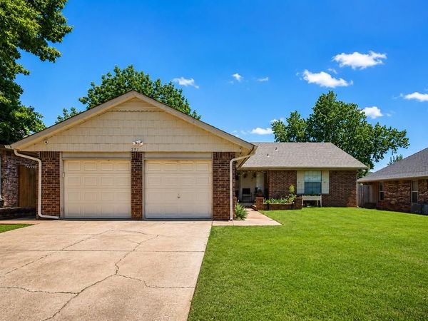 9912 S Country Club Drive, Oklahoma City, OK 73159