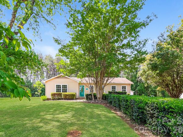 1848 Twain Street , Newton, NC 28658