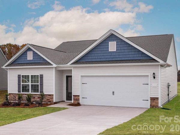 3434 Robindale Drive , Winston Salem, NC 27107