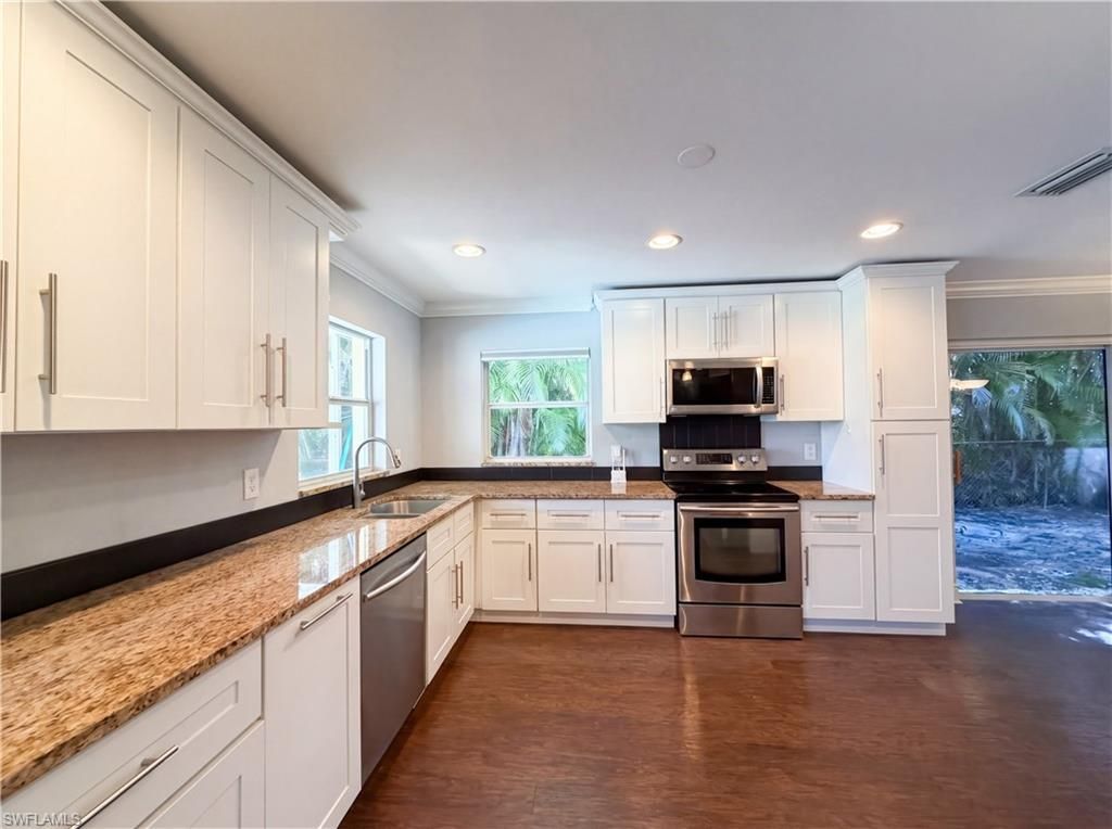 5644 Eichen Cir W, Fort Myers, FL 33919 Photo