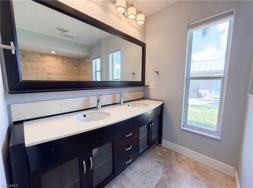 5644 Eichen Cir W, Fort Myers, FL 33919 Photo
