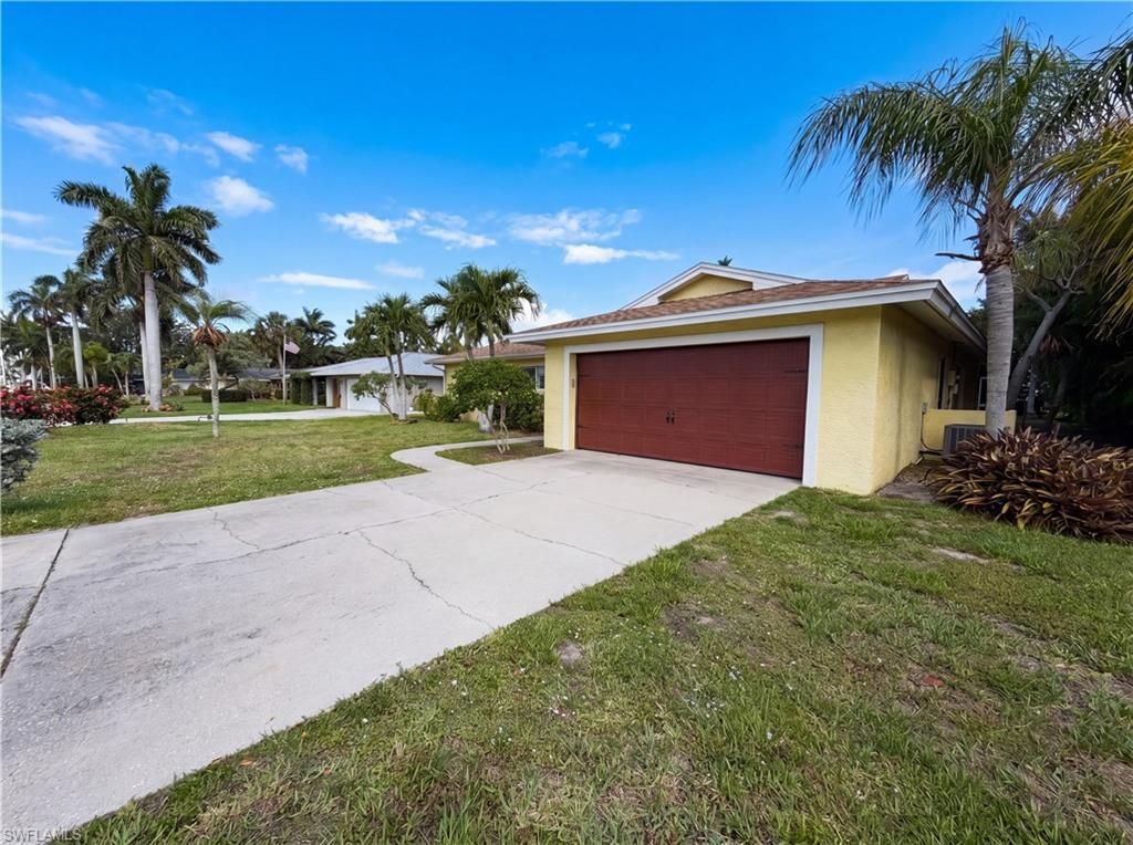 5644 Eichen Cir W, Fort Myers, FL 33919 Photo