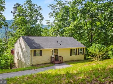 180 CREST LANE, FRONT ROYAL, VA 22630