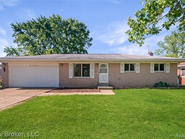 5103 Ridgetop Drive, Waterford Twp, MI 48327