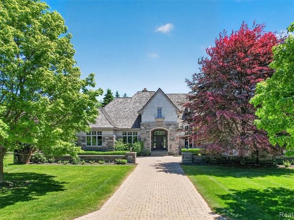 2951 Turtle Pond Court, Bloomfield Hills, MI 48302