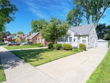 2036 Gardner Avenue, Berkley, MI 48072
