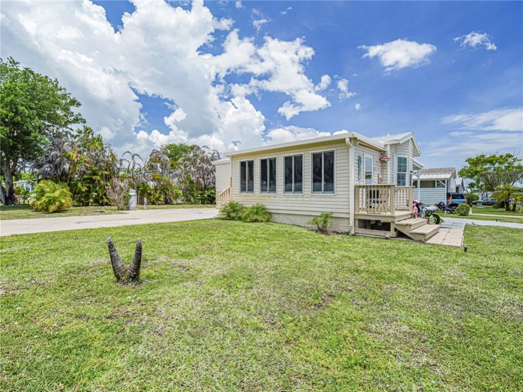 9715 61st Place, Sebastian, FL 32958 Photo