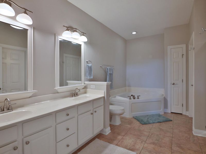 5609 Frawley Drive , Dublin, OH 43016 Photo 33