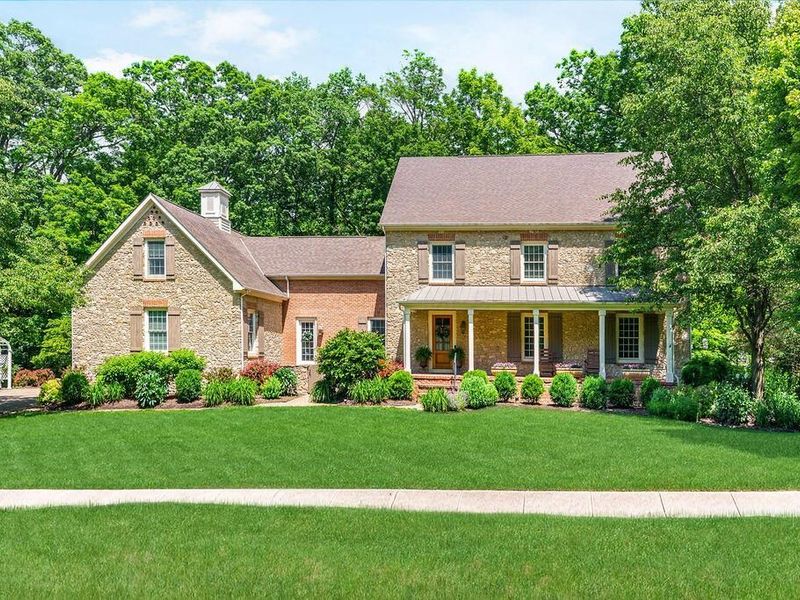 8382 Deep Run, Powell, OH 43065 Photo 3