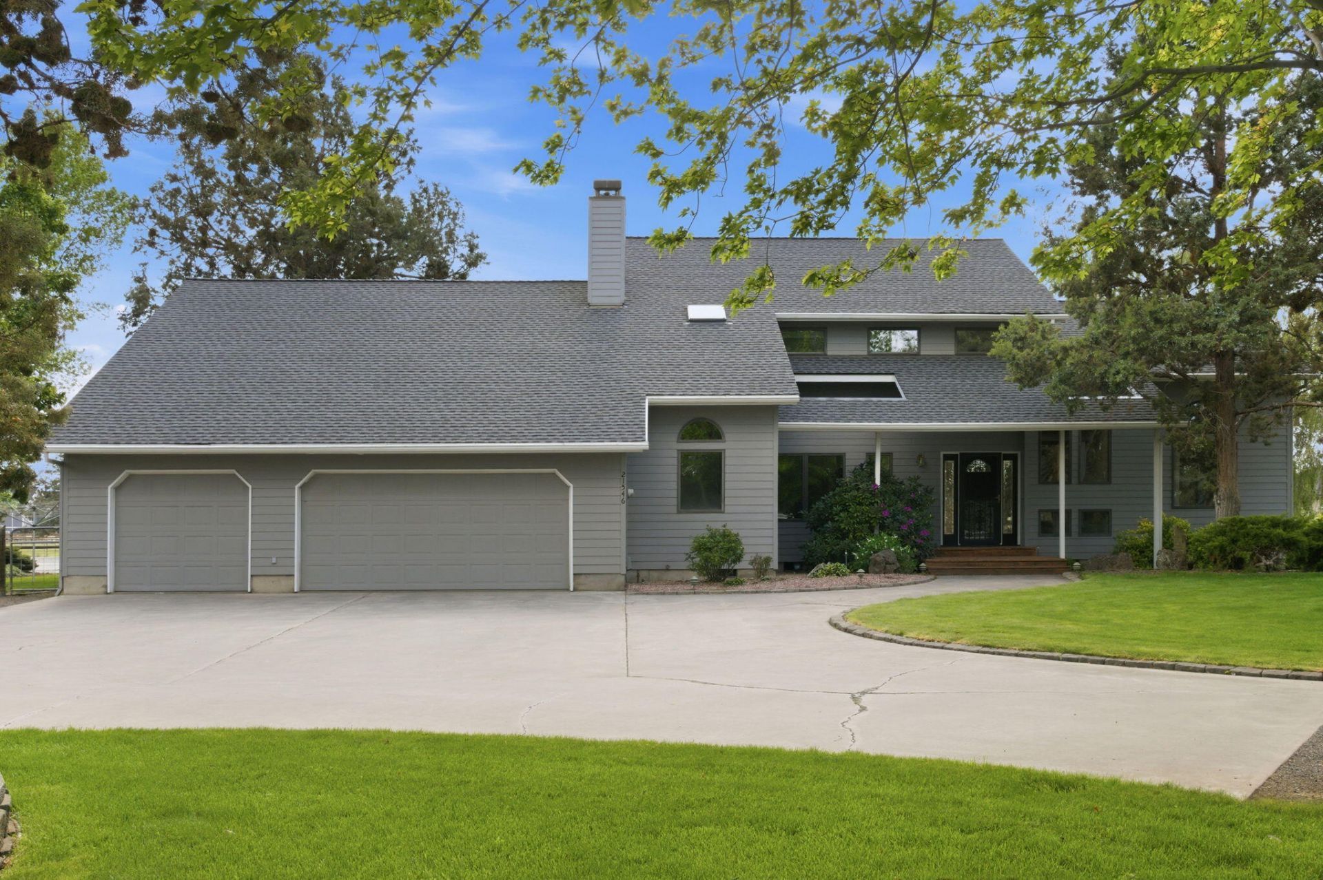 21546 NE Maplemoor Drive, Bend, OR 97701 Main Photo