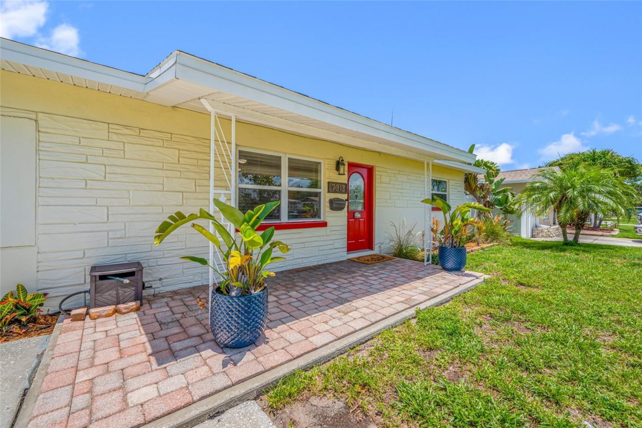 7313 37th Avenue N, Saint Petersburg, FL 33710 Photo