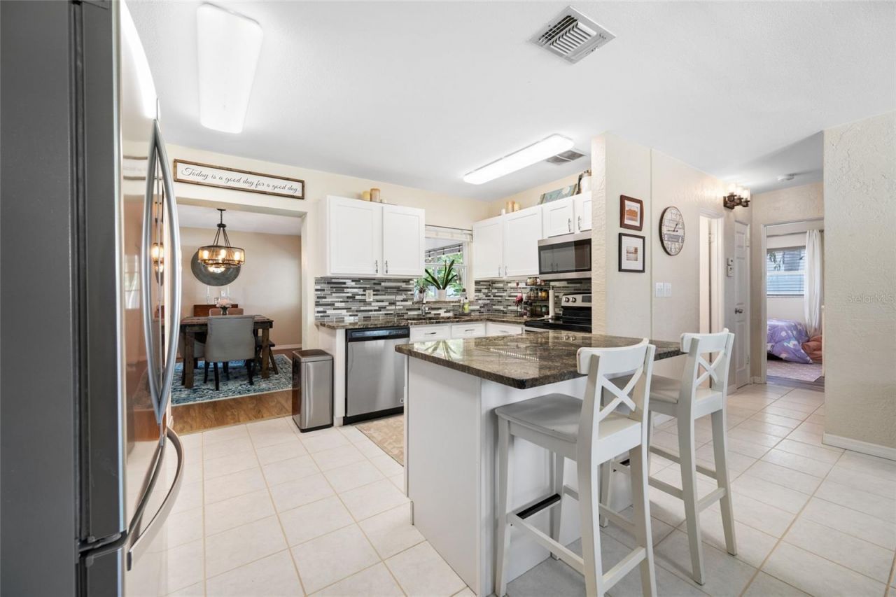 7313 37th Avenue N, Saint Petersburg, FL 33710 Photo