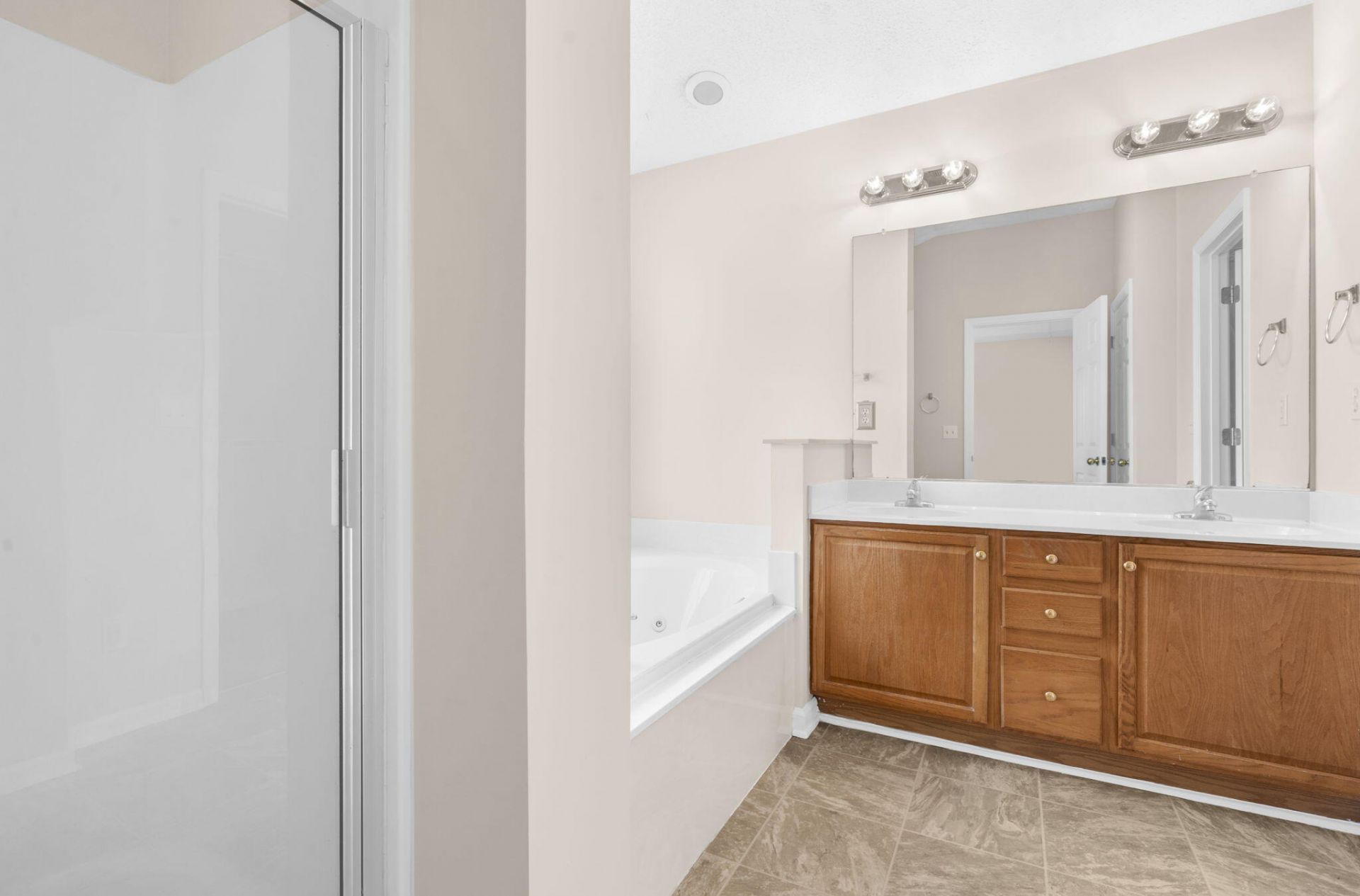 1311 Lantern Road Photo 15