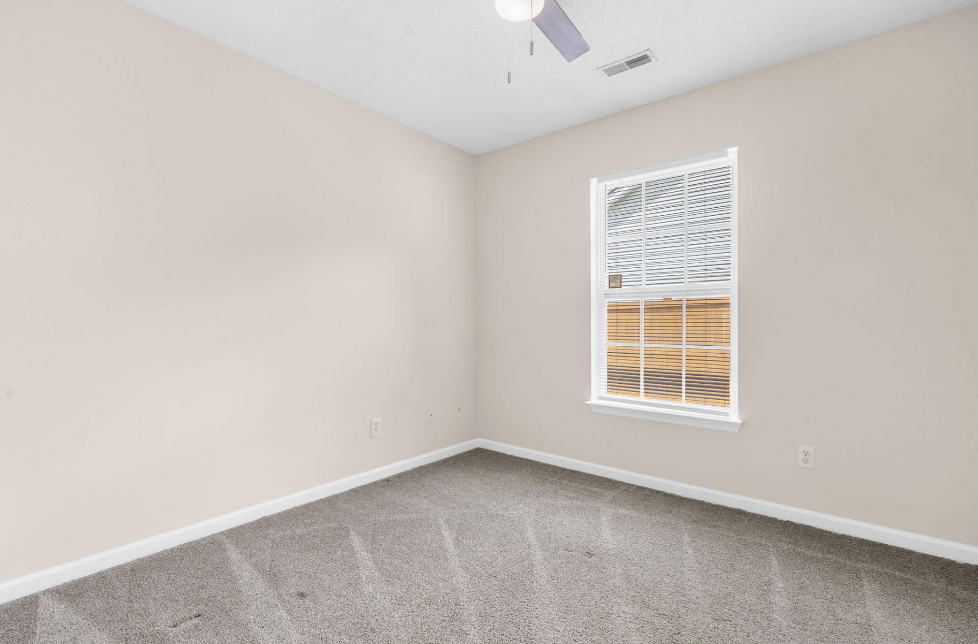 1311 Lantern Road Photo 23