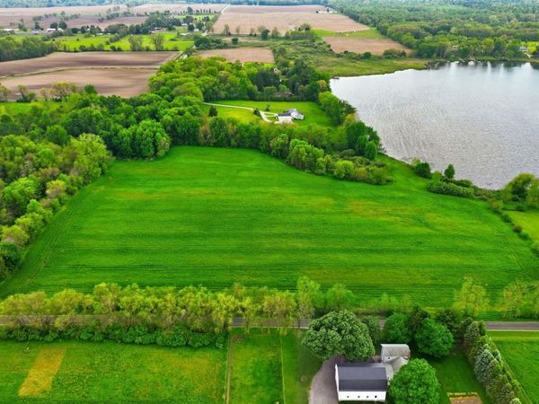 **** 100 N Road, Howe, IN 46746