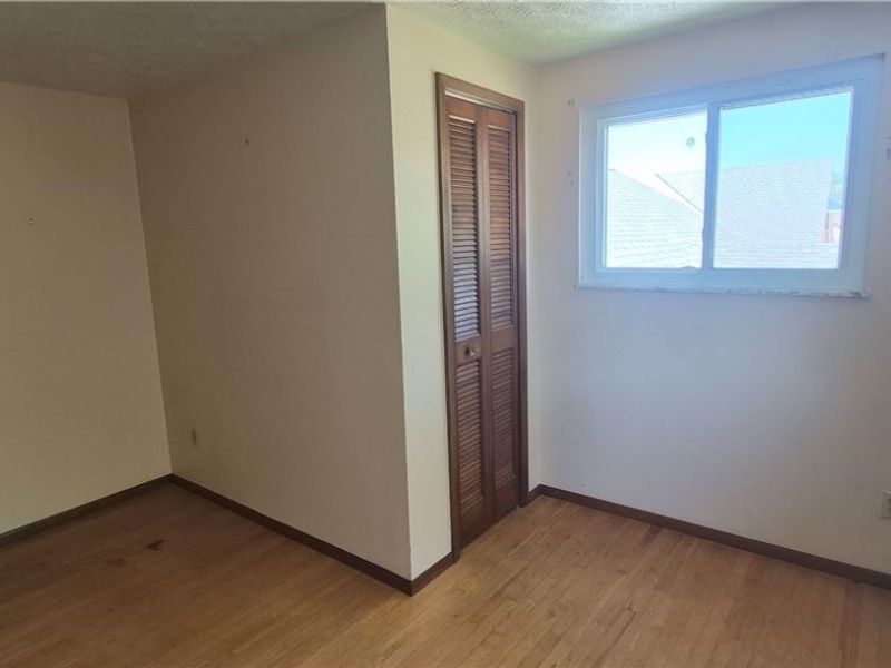 3908 Kenmore Avenue , Parma, OH 44134 Photo 12