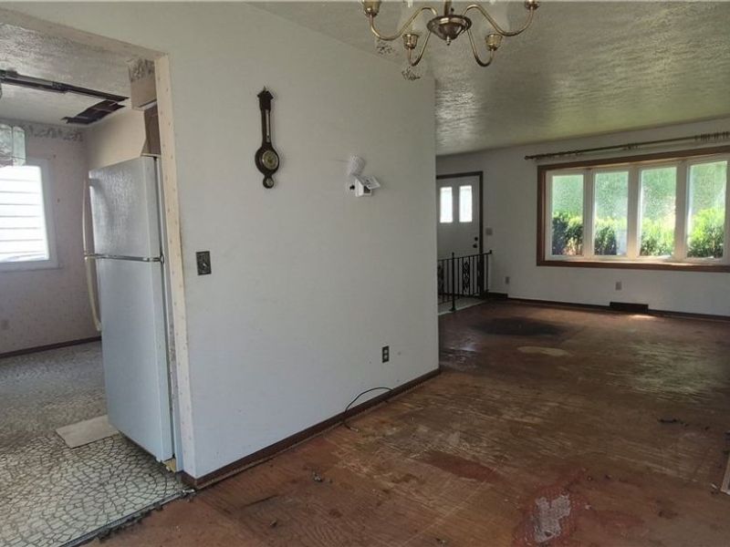 3908 Kenmore Avenue , Parma, OH 44134 Photo 6