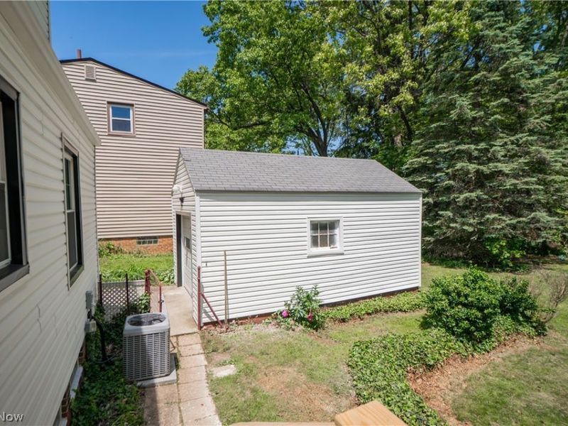 163 Tudor Avenue , Akron, OH 44312 Photo 31