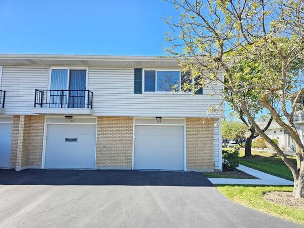 134 Shattuck Court , Unit 2, Schaumburg, IL 60194