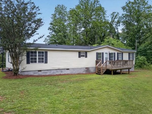 930 Dry Pond Lane , Canton, GA 30114