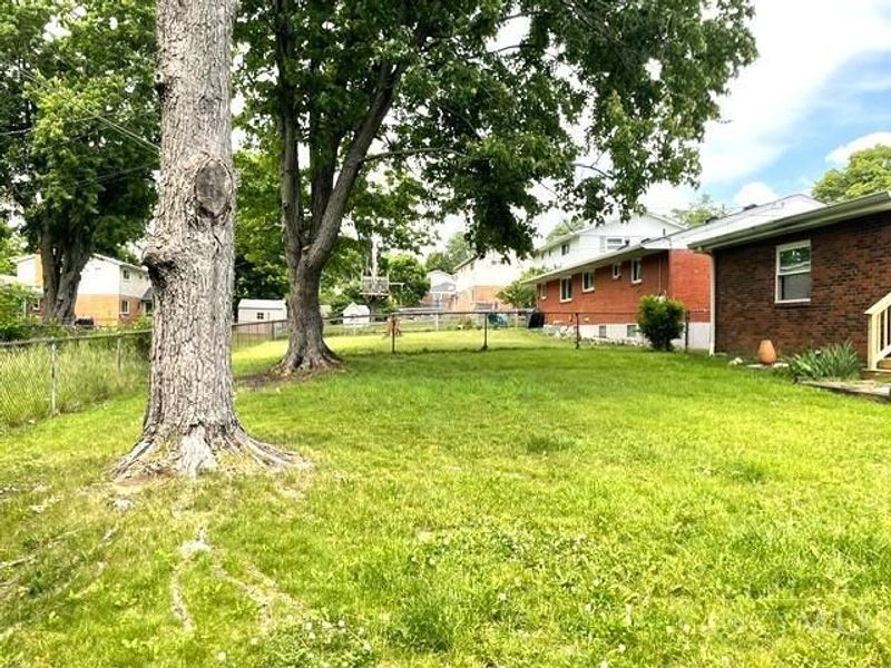 1559 Rockhurst Lane, Cincinnati, OH 45255 Photo 4