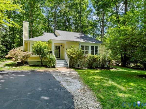 5613 Woods Walk Road, Midlothian, VA 23112