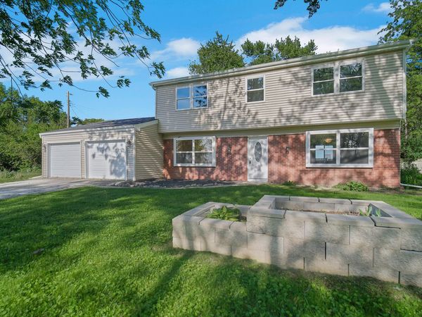 731 Mccool Road , Valparaiso, IN 46385