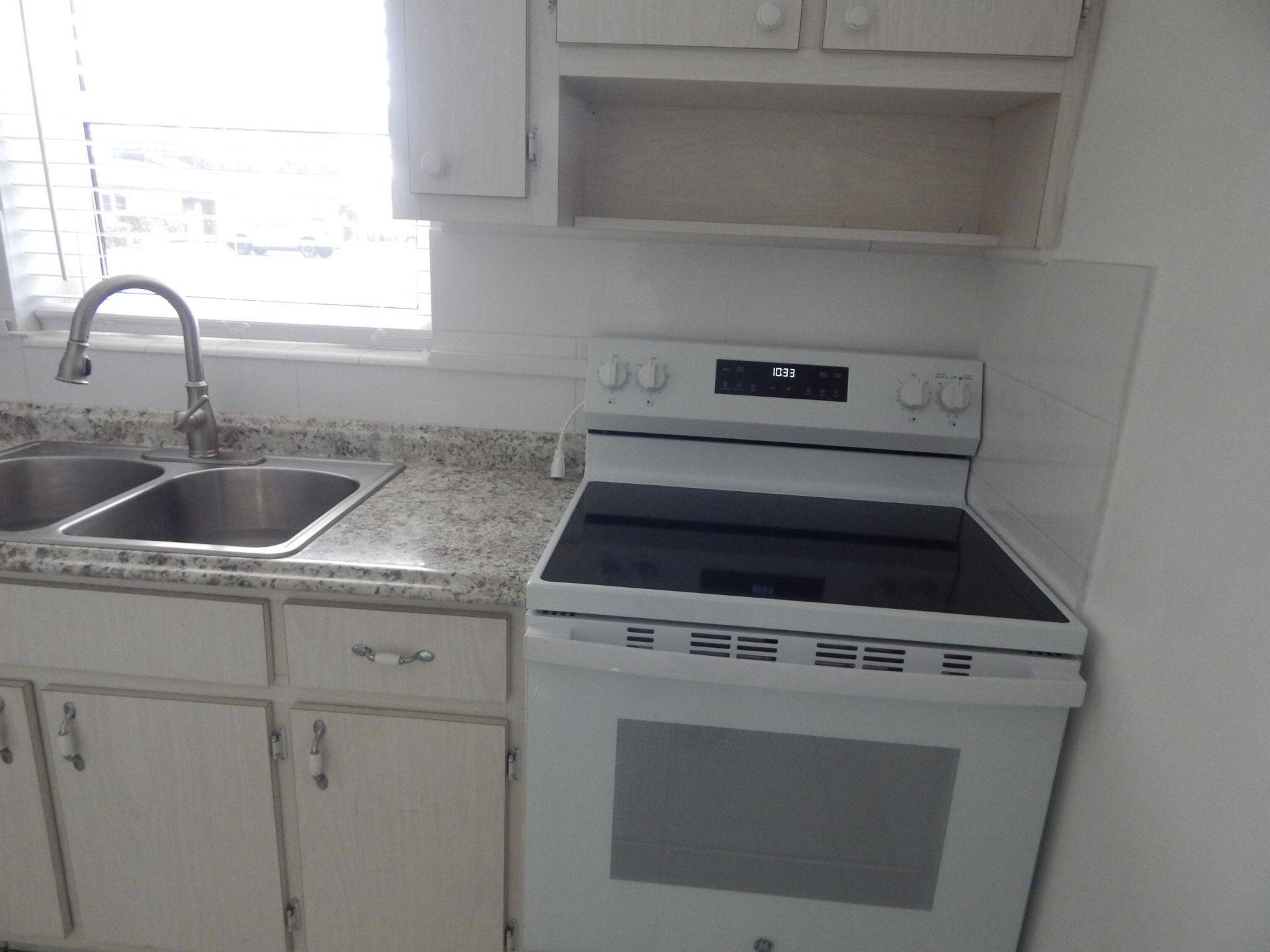 2930 E Ashley Dr Drive E, Unit B, West Palm Beach, FL 33415 Photo