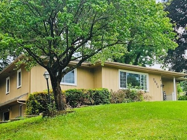 2622 Green Valley Road, St Joseph, MO 64505
