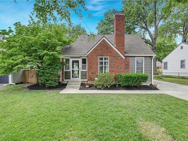 5232 Roe Boulevard, Roeland Park, KS 66205